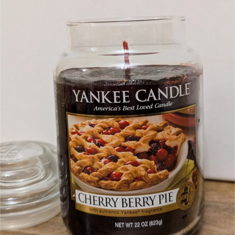 Yankee Candle CHERRY BERRY PIE Large Jar 22 oz RARE Food & Spice Collection HTF